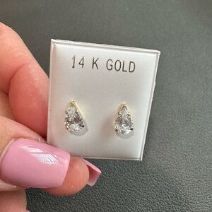 14K Gold Teardrop Earrings